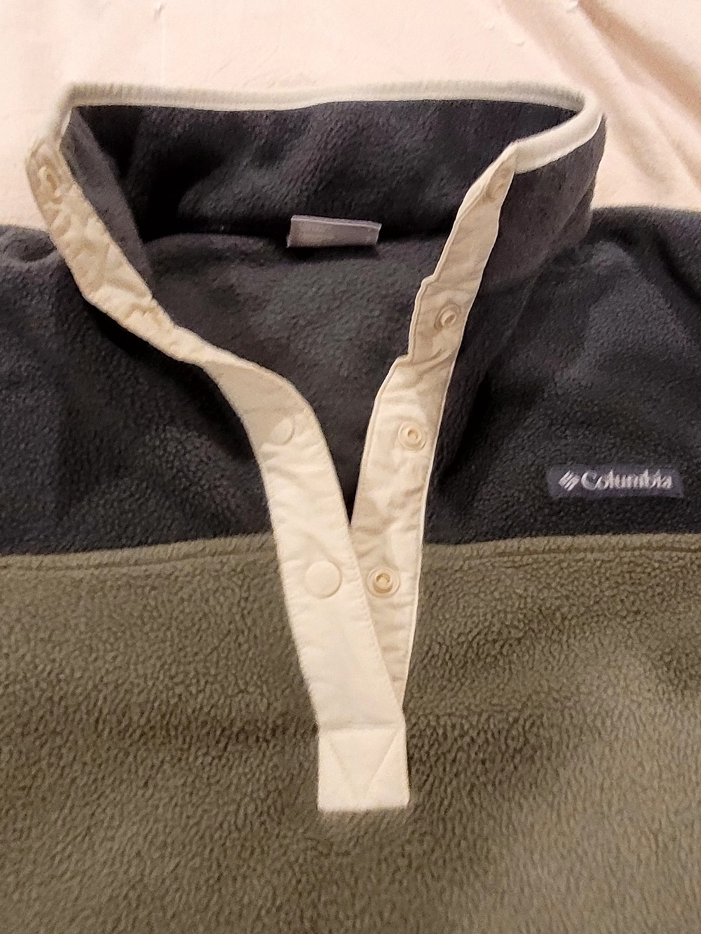 Columbia Men’s Two-Tone Olive & Black Snap Pullover Fleece